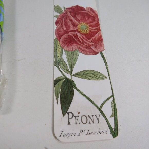 Bee & Butterfly (2) Note Pad w Magnets & Plastic Bookmark stationary shop list - Picture 4 of 11